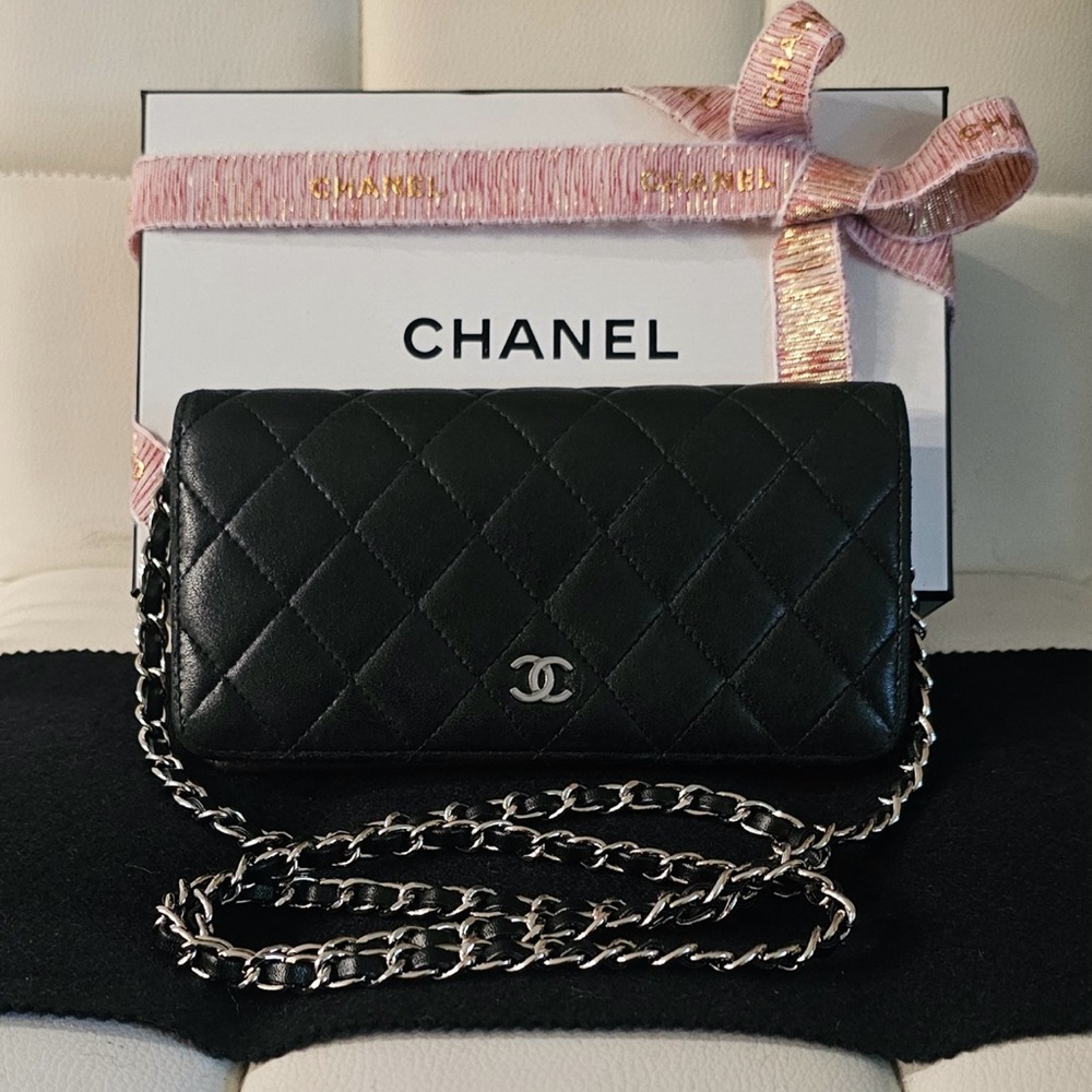 Chanel WOC